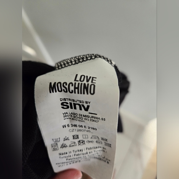 Love moschino hoodie size small - Picture 4 of 9